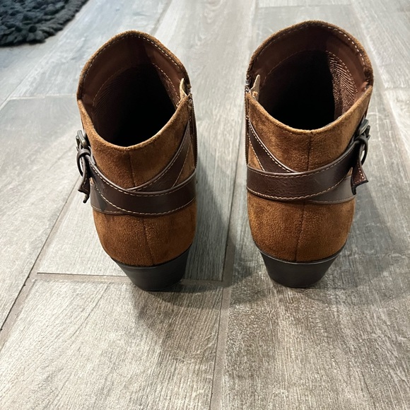 SODA Zip Up Booties Size 7.5 - Picture 5 of 8